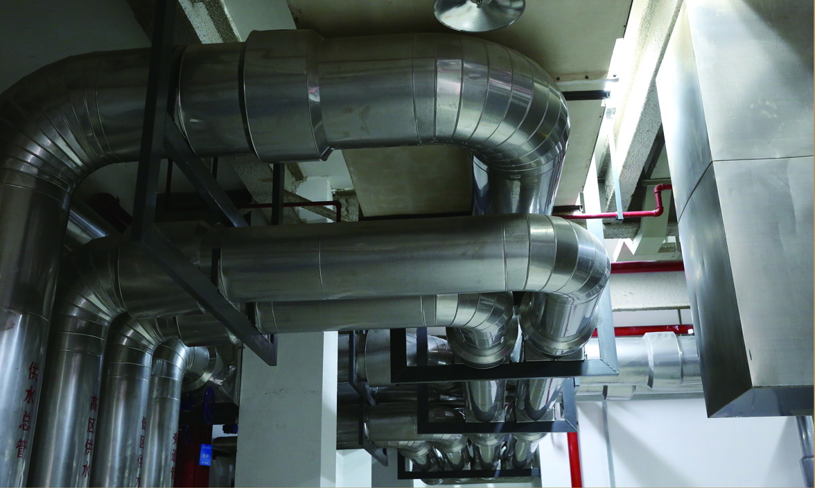 蕪湖時(shí)代金融中心空調(diào)機(jī)房設(shè)備、管道安裝